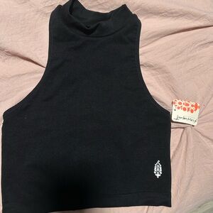 Black workout top